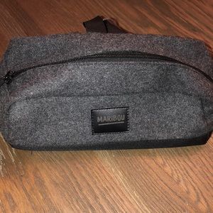 New with tags Origaudio Maribou Travel case gray with zipper
